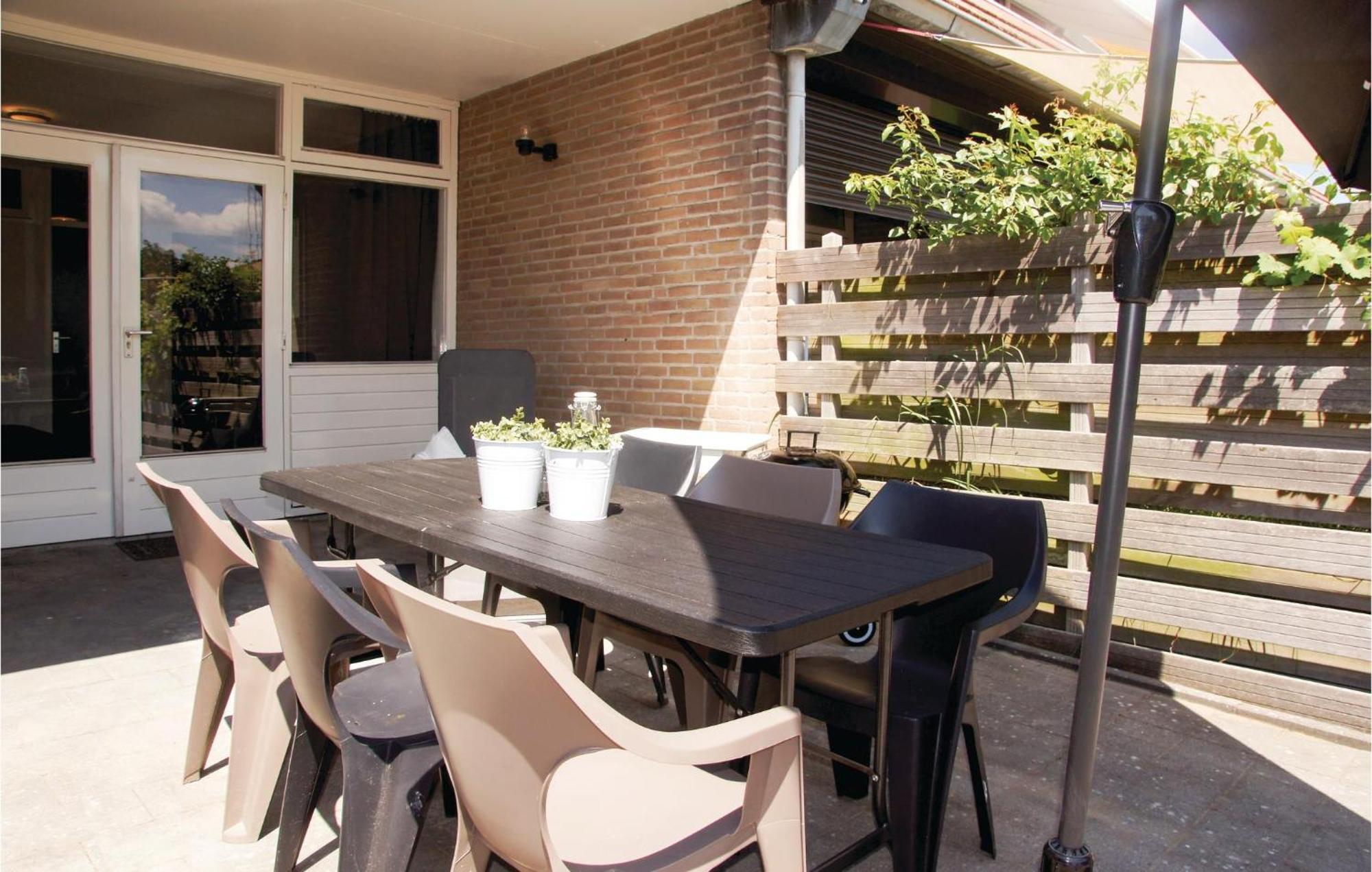 Stunning Home In Bruinisse With Kitchen מראה חיצוני תמונה